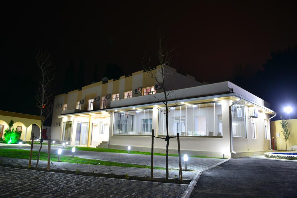 Planet Inn Hotel Baku Exterior foto